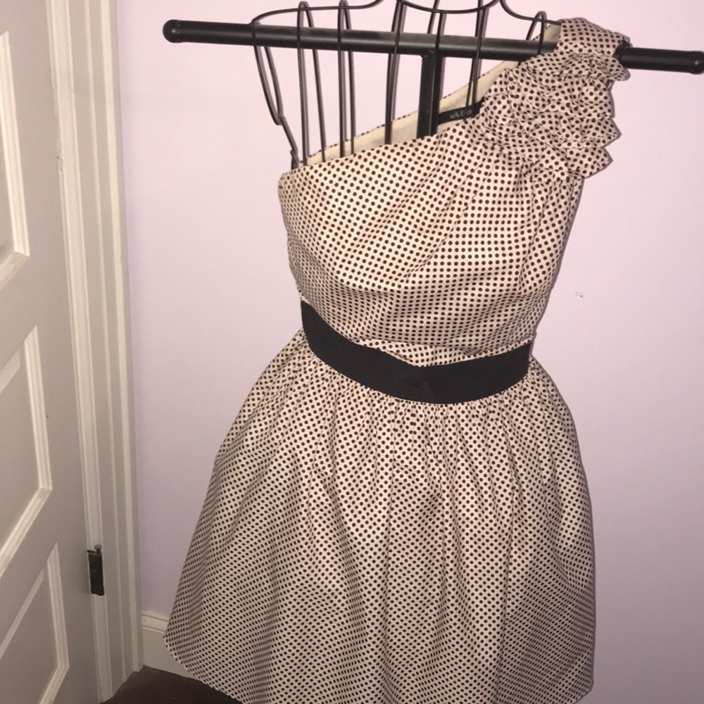 One shoulder polka dot dress